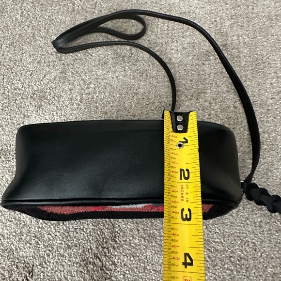 Authentic Alexander McQueen crossbody bag - Picture 4 of 10